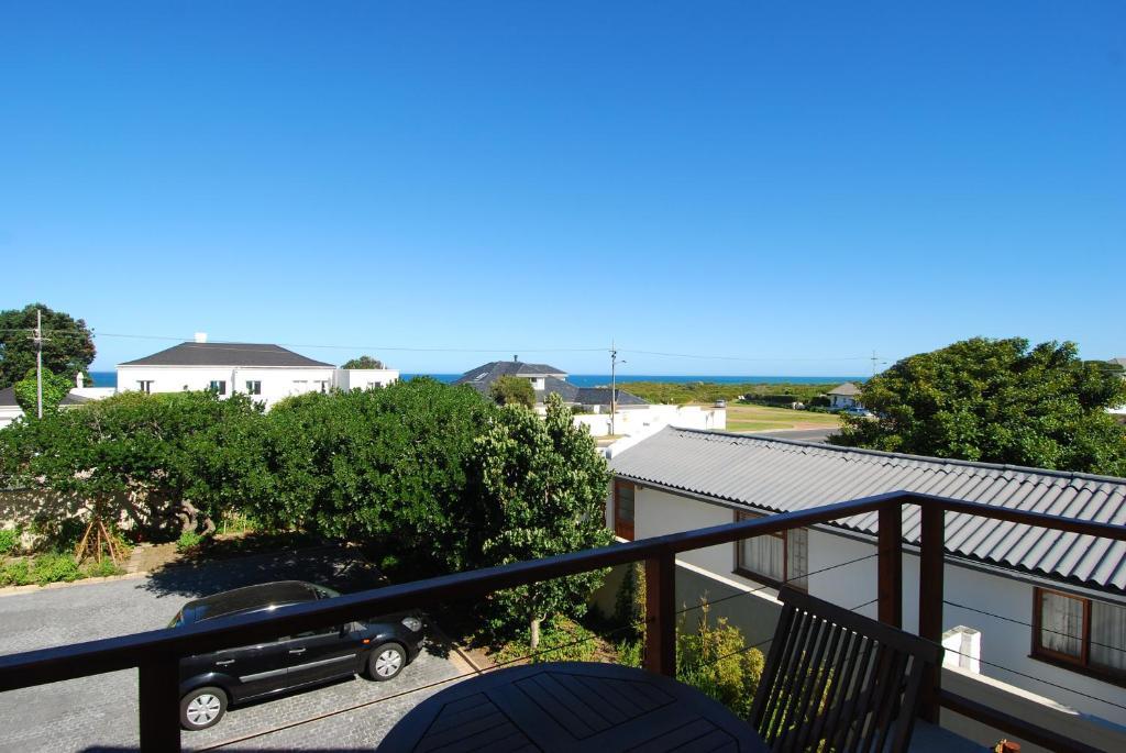 Bamboo Guest House Hermanus Exterior photo