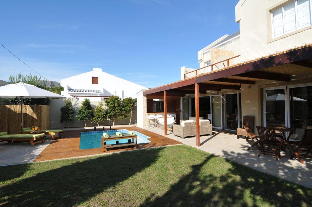 Bamboo Guest House Hermanus Exterior photo