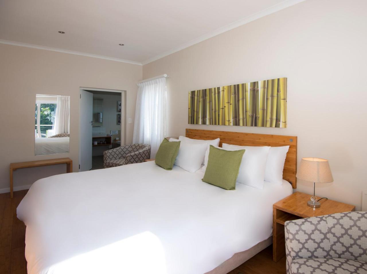 Bamboo Guest House Hermanus Exterior photo