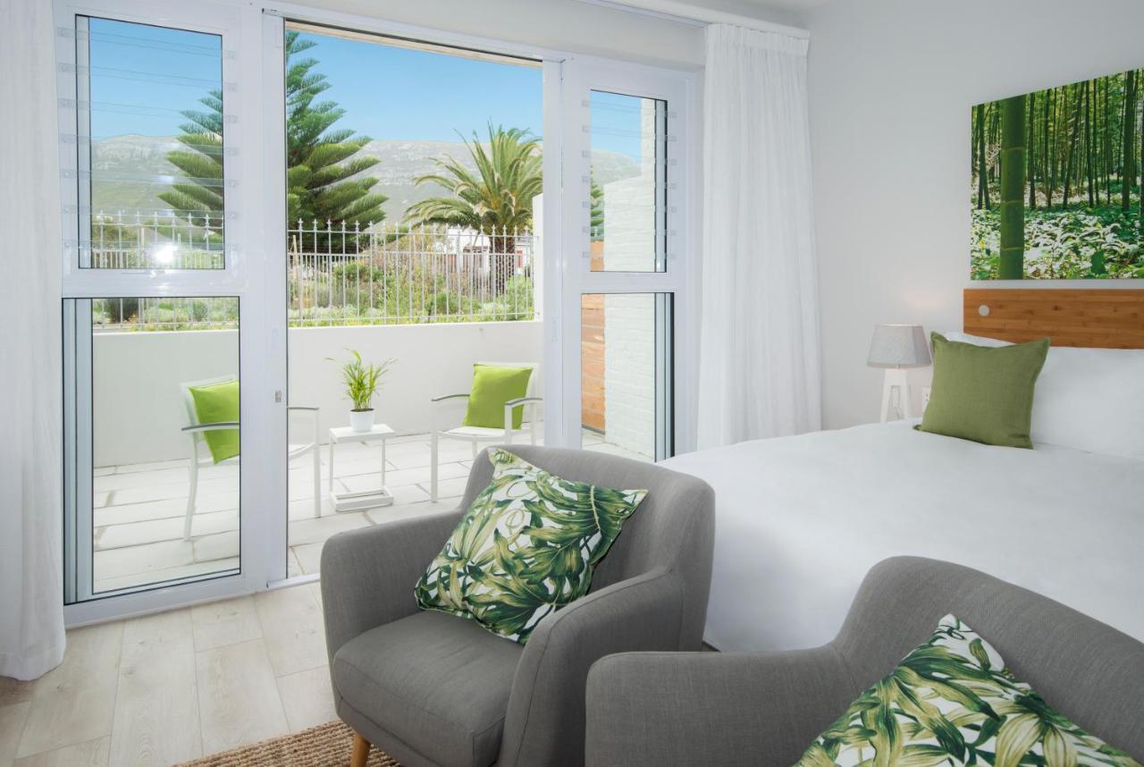 Bamboo Guest House Hermanus Exterior photo